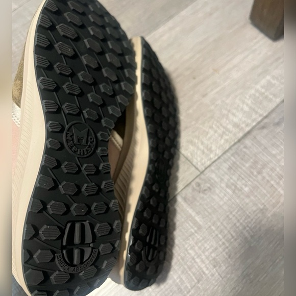 Mephisto Kim Sneakers in Loden $279 Size 7 LIKE NEW - Picture 5 of 7